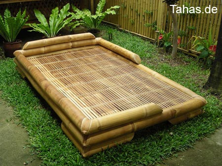 Das Bild zeigt beispielhaft das Bambusbett JAPON mit niedrigem Bambuslattenrost für Matratzengröße 200cm x 120cm Produktfoto